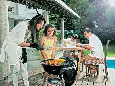 Угольный гриль WEBER Compact Kettle, 57см., черный