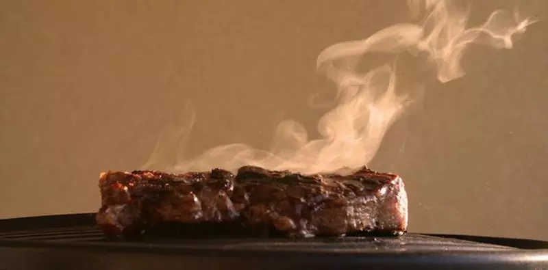 Откуда берется тот-самый-легендарный вкус «с пылу, с жару, с гриля»?