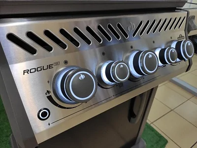 Газовый гриль NAPOLEON Rogue-425 SE с вертелом и ИК конфоркой