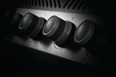 Газовый гриль NAPOLEON Rogue-525 XT с ИК конфоркой