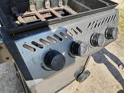 ДО ЧИСТКИ ГАЗОВОГО ГРИЛЯ NAPOLEON FREESTYLE 425