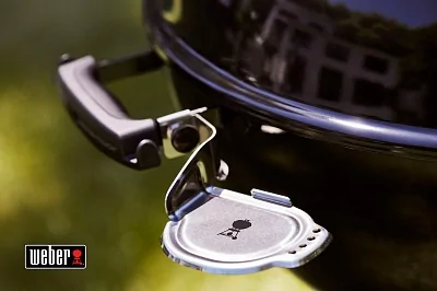 Угольный гриль WEBER Master-Touch GBS E-5750 57см.