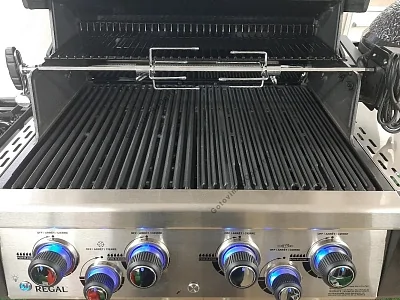 Газовый гриль BROIL KING Regal S 490 IR с вертелом и ИК конфоркой