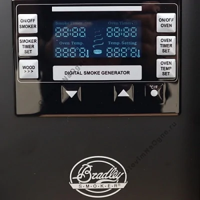 Электрическая коптильня BRADLEY DIGITAL SMOKER (6 полок) с цифр. управлением