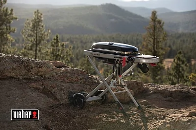 Газовый гриль WEBER Traveler, 1 горелка, 3,8кВт, складные ножки, черный