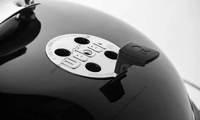 Угольный гриль WEBER  Master-Touch GBS Premium E-5770 57см., черный