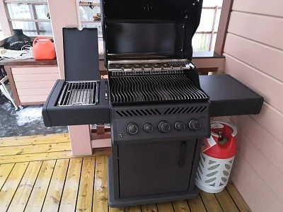 Газовый гриль NAPOLEON Rogue-425 SE Phantom с ИК конфоркой