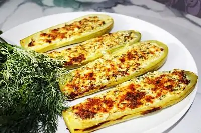 Кабачки запеченные на мангале с соусом "Песто"