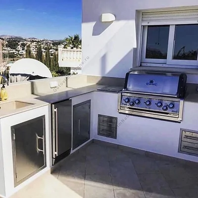 Встраиваемый газовый гриль BROIL KING Imperial S 590 c вертелом и конфоркой