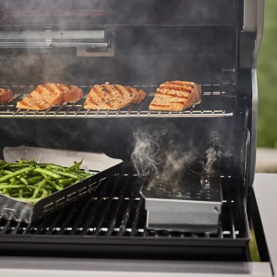 Газовый гриль WEBER Summit FS38 Е с вертелом и конфоркой (черный)