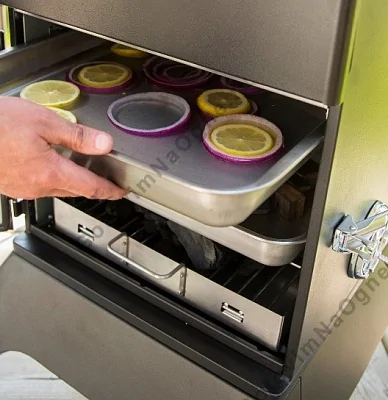 Угольная коптильня BROIL KING Vertical Smoker