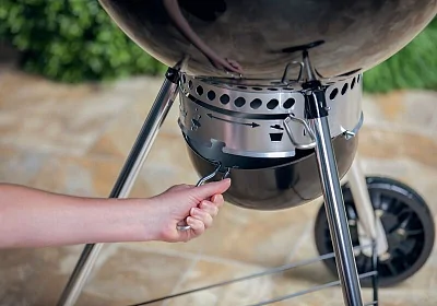 Угольный гриль WEBER Master-Touch GBS E-5755 57см.