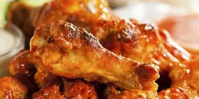 Куриные крылышки на гриле с медом и горчицей