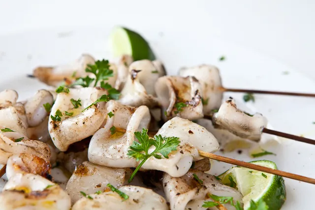 Кальмар на мангале