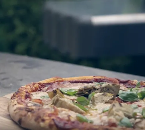 Классическая итальянская пицца на гриле (видео)