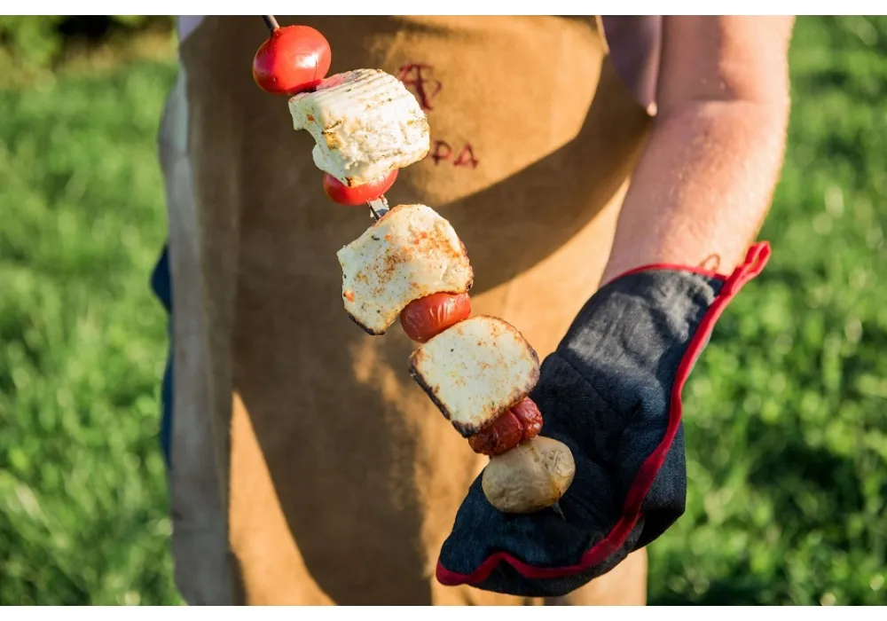 Овощи гриль с моцареллой в тандыре