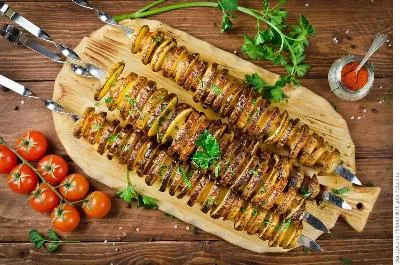 Картошка с салом на мангале