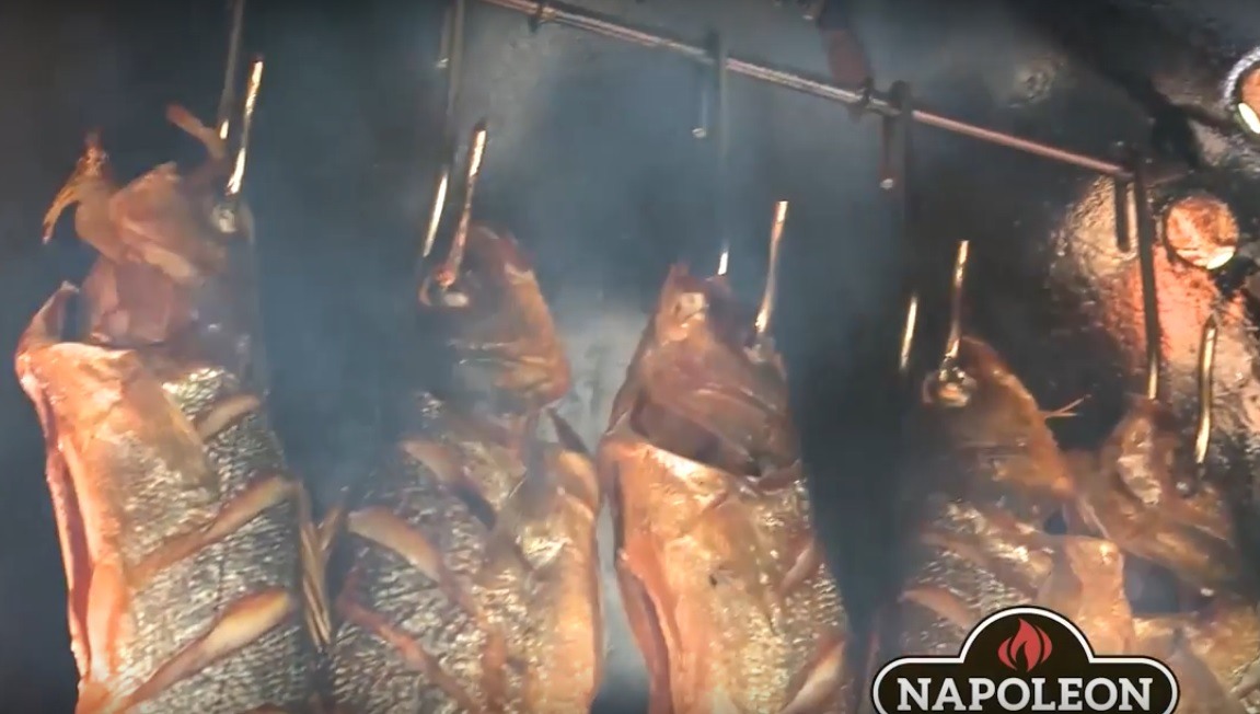 Видео о копчении. Золотая рыбка Кувандык коптильный цех. Холодное и горячее копчение в чем разница