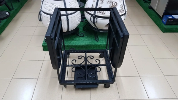 Стол-тележка для тандыра. Пристолья складные.