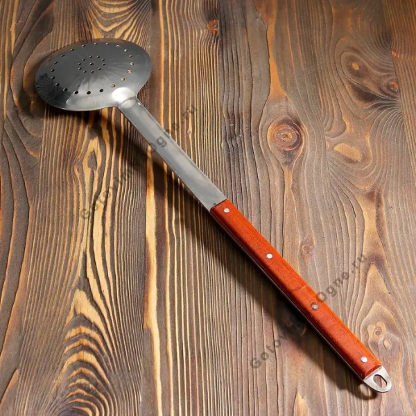 Шумовка для казана с дер. ручкой, большая