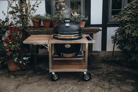 Керамический гриль MONOLITH Classic PRO 2.0 Black Solo