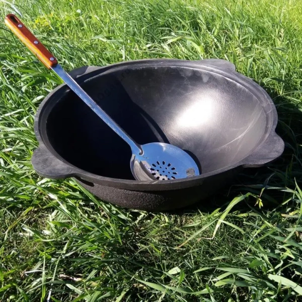 Шумовка для казана с дер. ручкой, средняя 