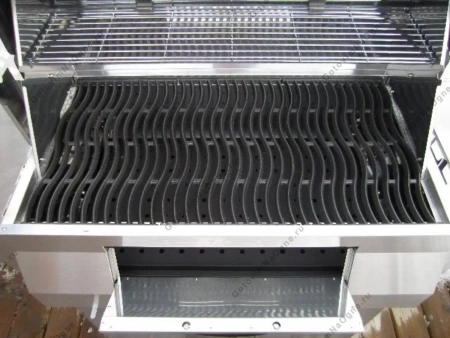 Угольный гриль NAPOLEON PRO-605