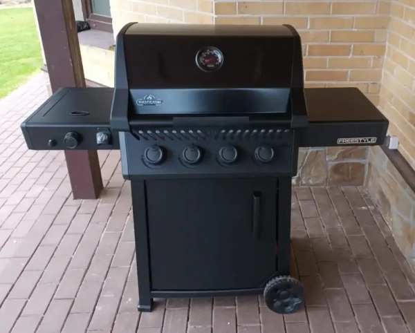 Газовый гриль NAPOLEON Freestyle 425 PHANTOM с ИК конфоркой