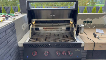 Встраиваемый газовый гриль NAPOLEON Big-32 Phantom с вертелом