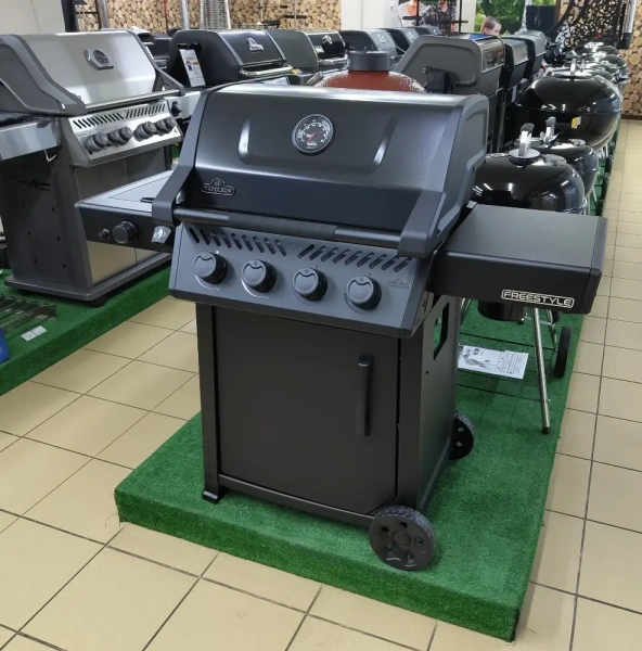 Газовый гриль NAPOLEON Freestyle 425 PHANTOM с ИК конфоркой