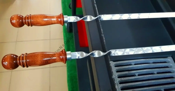 Шампур для люля-кебаб с дер. ручкой, раб.  длина 45см., ширина 16мм.