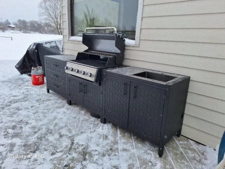 Кухня барбекю ПРОТЕЙ К-3 с печь-мангалом, столешница тумб керамогранит