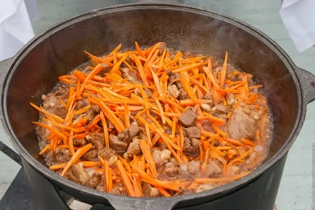 Казан чугунный 12 литров с алюминиевой крышкой (Узбекистан)