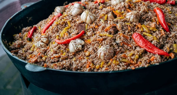 Казан чугунный 6 литров с алюминиевой крышкой и плоским дном (Узбекистан)