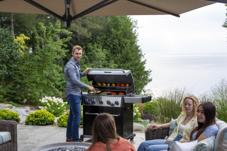 Газовый гриль BROIL KING Baron 590 c вертелом и конфоркой