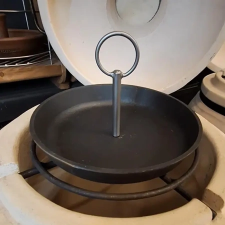 Сковорода чугунная с ручкой , Средняя, диаметр 25см.