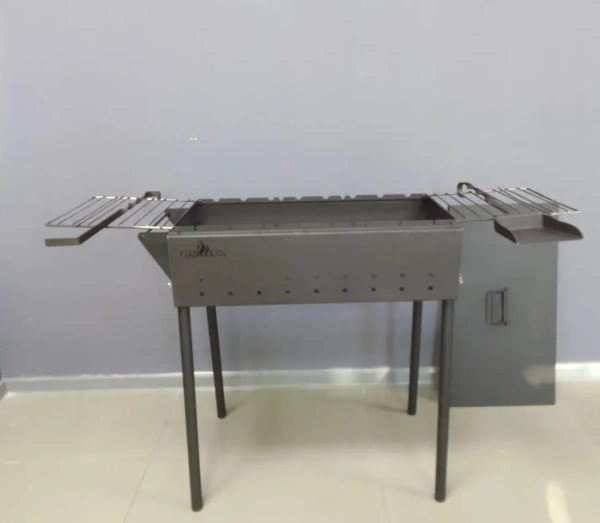 Мангал стационарный "Praktika BLACK" с откидными решетками и крышкой.