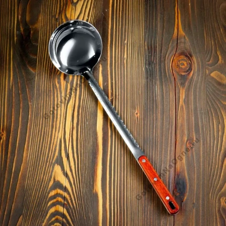 Половник с дерев. ручкой, средний