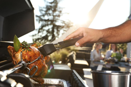 Газовый гриль BROIL KING Baron 590 c вертелом и конфоркой