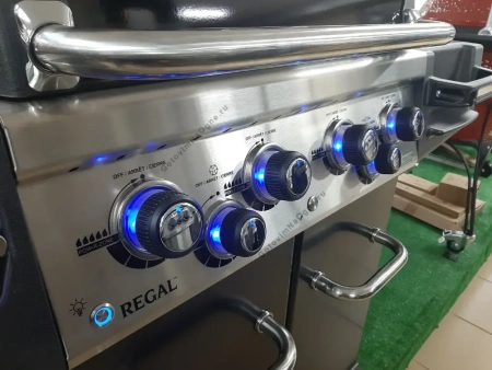 Газовый гриль BROIL KING Regal 490 Black с вертелом