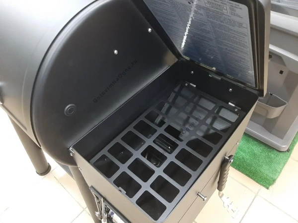 Гриль пеллетный BROIL KING Crown Pellet 400