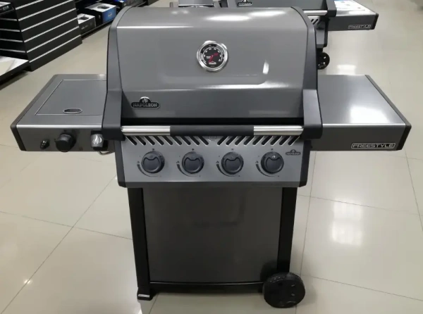 Газовый гриль NAPOLEON Freestyle 425 SB с конфоркой