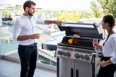 Газовый гриль NAPOLEON Rogue-525 SE c ИК конфоркой (нерж. сталь)