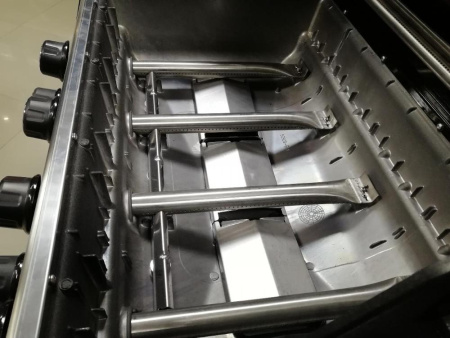 Газовый гриль BROIL KING Crown 490, 4 горелки, боковая конфорка, задняя горелка