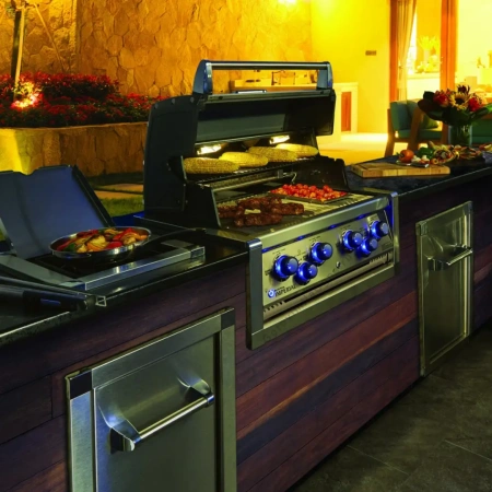 Встраиваемый газовый гриль BROIL KING Imperial S 590 c вертелом и конфоркой