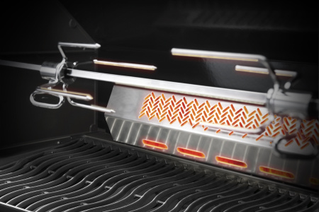 Газовый гриль NAPOLEON Rogue-425 RSB NEW с вертелом и конфоркой