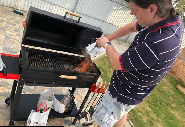 Комплект: Мангал "Редлайнер Комфорт Эйр" и  крышка-гриль с решеткой барбекю