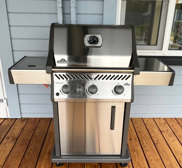 Газовый гриль NAPOLEON Rogue-425 XT с ИК конфоркой