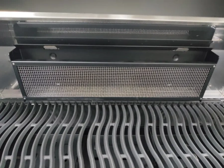 Угольный гриль NAPOLEON PRO-605