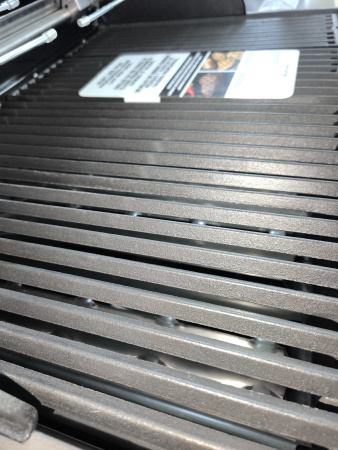 Газовый гриль BROIL KING Crown 490 Shadow с конфоркой и вертелом